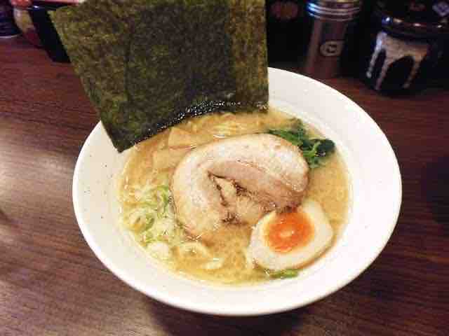 蘭家 大門のついつい寄りたくなるリーズナブル家系ラーメン ひとり生活 代趣味なし男性のリア充な休日