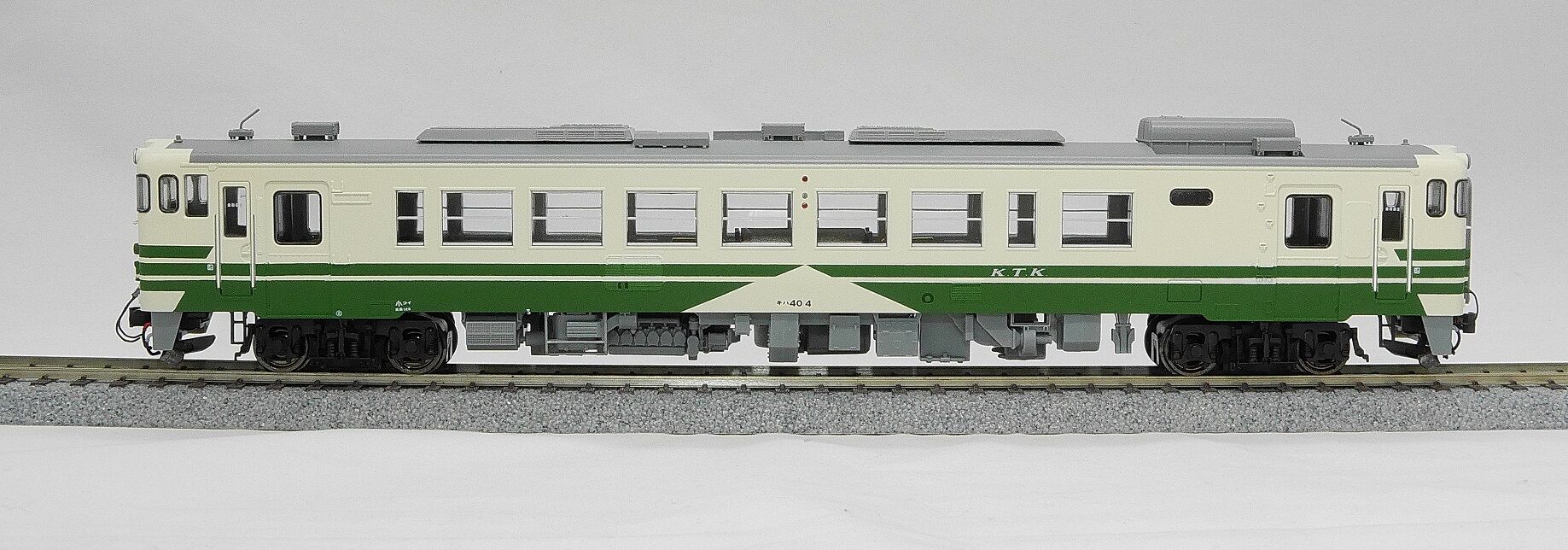 HO 小湊鉄道 キハ40 4 男鹿線色 ＆ 165系 ムーンライト色 製作