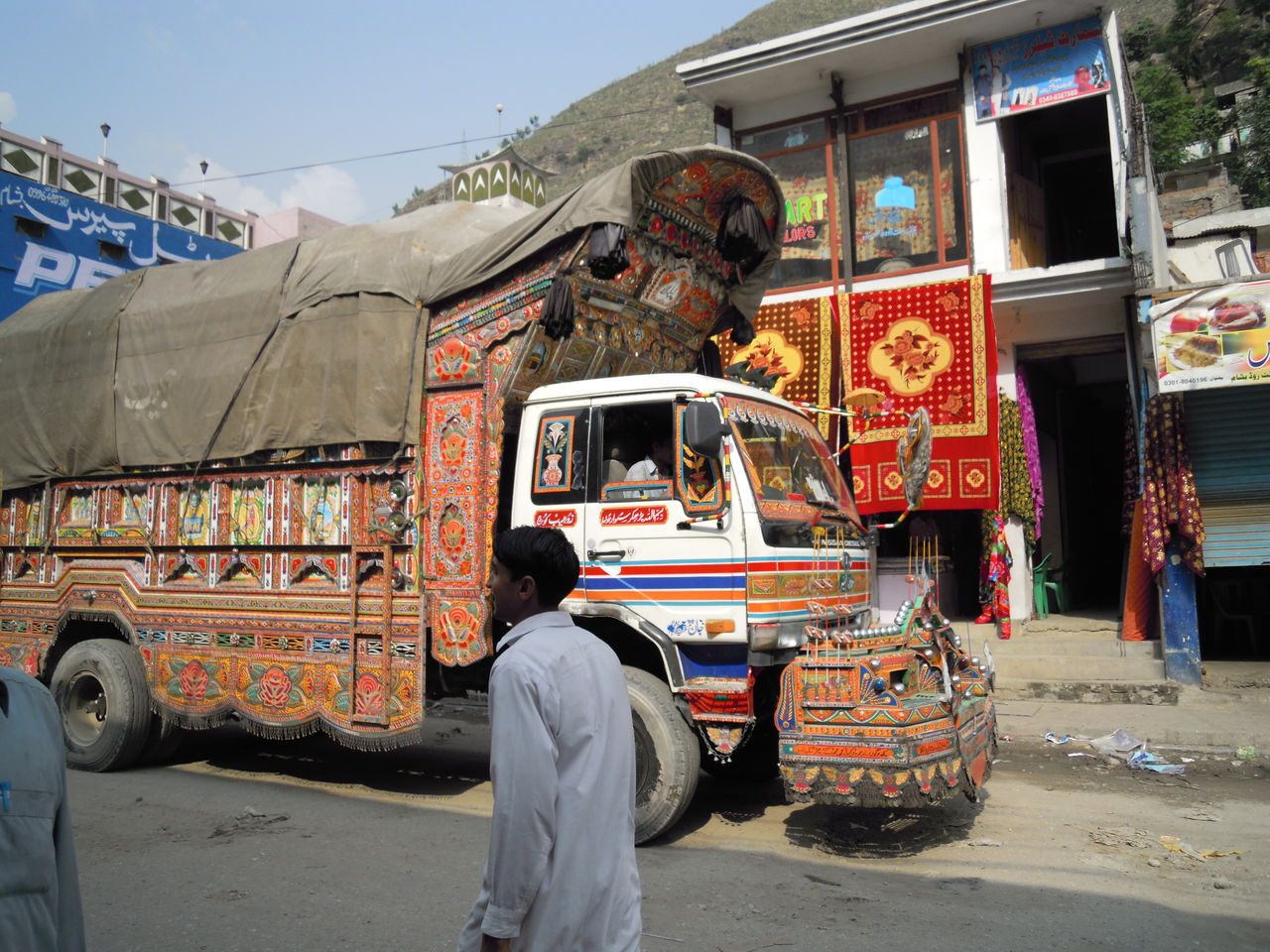 パキスタンの山と車 カラコルムハイウェイの旅 続編 11年6月 一人旅 そして もう一つの ともずみ文庫 パキスタンの山と車 カラコルムハイウェイの旅 続編 11年6月 一人旅 そして もう一つの ともずみ文庫