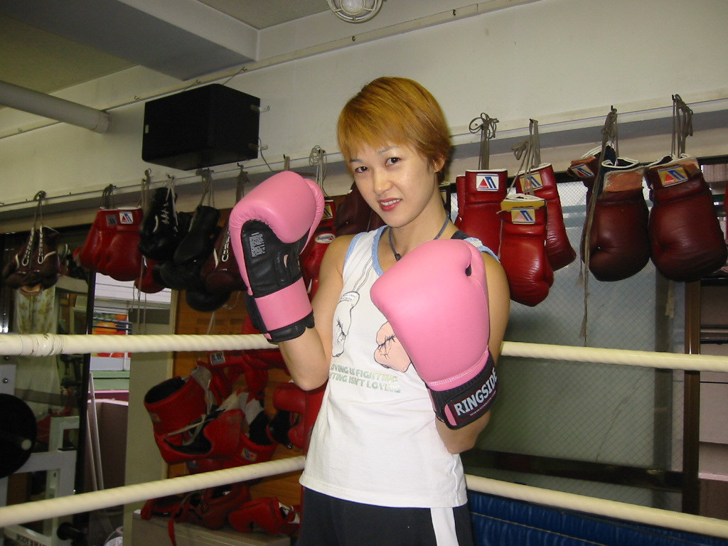 ピンクグローブ 元女子プロボクシングチャンピオン八島有美 Twinsな日々 ピンクグローブ 元女子プロボクシングチャンピオン八島有美 Twinsな日々