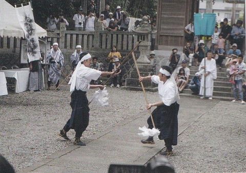 綾子踊り 棒と薙刀