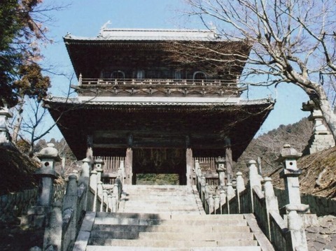 箸蔵寺大門５