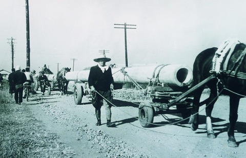 築地コンクリート工業のパイル管運搬