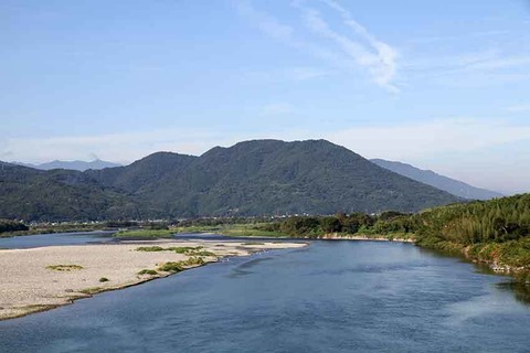 種補忌部神社のある種穂山
