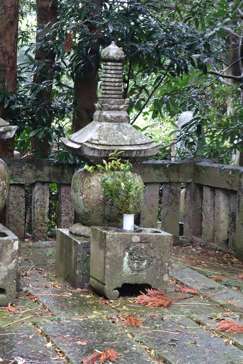 島津貞久の墓