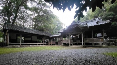 播磨岩木の大避神社