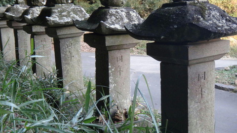 牛屋口の燈籠４