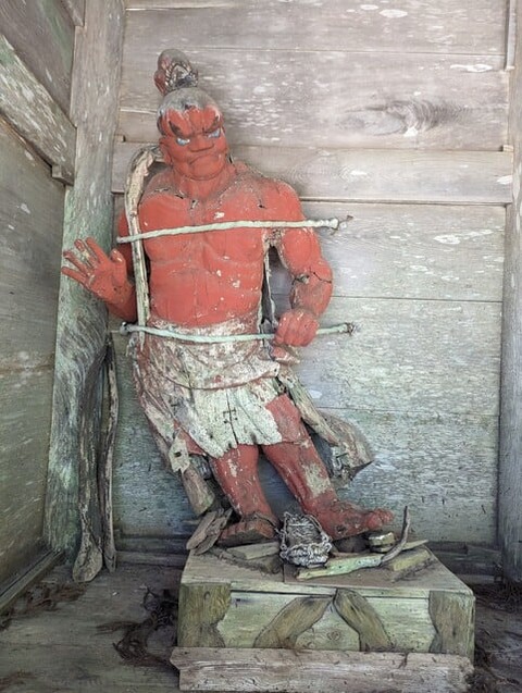 高越寺山門の仁王