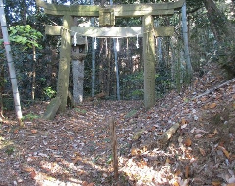 黒岩神社　植田町