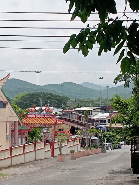 1713763796375775706092324521469