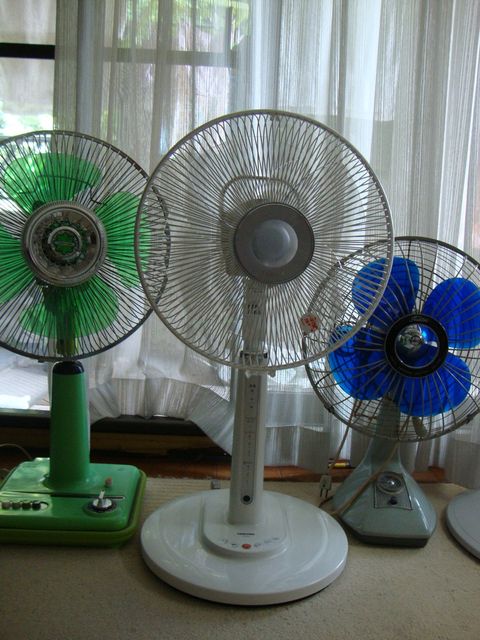 扇風機　ヴィンテージ　旧東芝製　ミニ扇風機 動画有 東芝扇風機 AK型 30センチ ファン 1960年代 ビンテージ