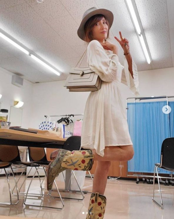 やばいぞ 工藤静香の 夏ファッション にドン引き それ絶対臭いしダサい にゃん友news やばいぞ 工藤静香の 夏ファッション にドン引き それ絶対臭いしダサい にゃん友news