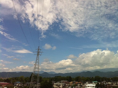盛岡を通過。結構いい天気になってきた。八戸に向かう。 盛岡を通過。結構いい天気になってきた。八戸に向かう。