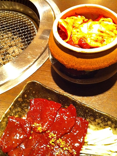 三千里の本店で焼肉。入ったことなかったし、軽くいただきます。 三千里の本店で焼肉。入ったことなかったし、軽くいただきます。