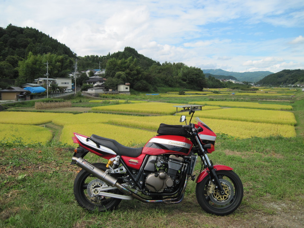 気ままに「くねくねつるつる」
秋晴れの上毛三山パノラマ街道でワインディング三昧
コメント ごん