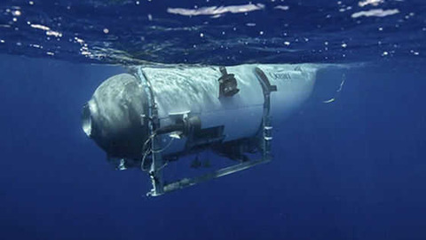 タイタニック号観光潜水艦