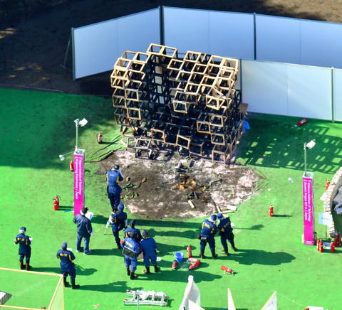 男児死亡のオブジェ火災１