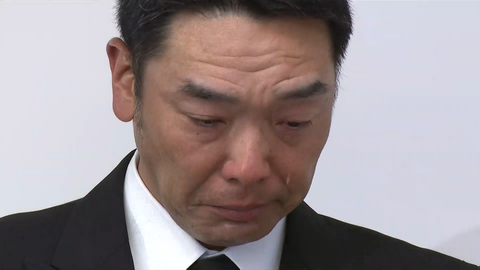 阿部監督が涙