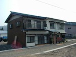 20042
