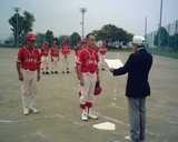 �ϥ����˥���