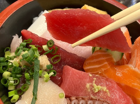 38422B00-A7DD-4719-B52F-FA0C3295630F