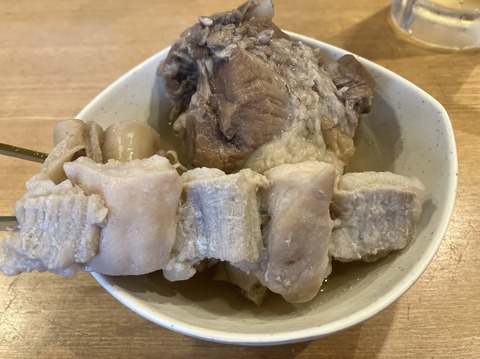 7C44326E-8FBD-4D2A-8C94-611247658200