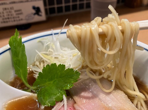 B1618282-AE9D-49F7-9EF3-AE3689C19206