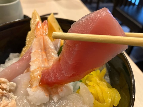 B5A47AEC-64F2-4A84-8760-33BDA439447A