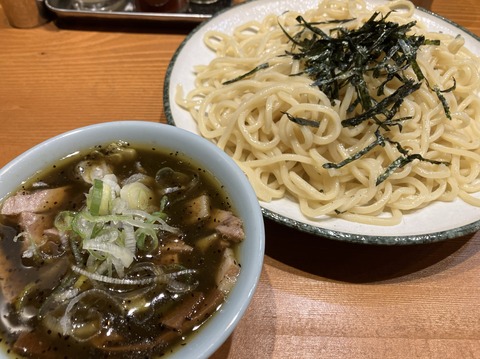 4BB6152E-65A9-4541-80E3-B9B03BF02B34