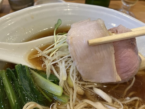 8E3EA371-4B8E-43A3-96A0-2810CFD5D96B