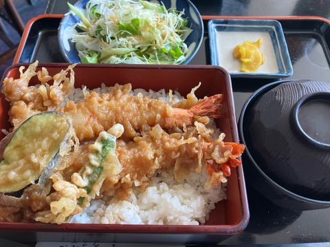 09D5CDC2-4594-407A-9E37-00A2CEE414C8