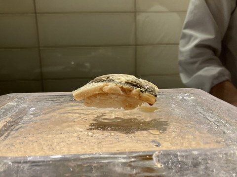 B9E4C5BB-16BE-4AA9-B82C-D941219E9B3E