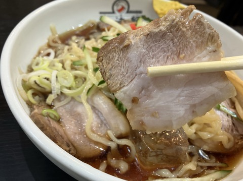 7B75A562-0C90-4D2C-B475-A13E26CEC24C