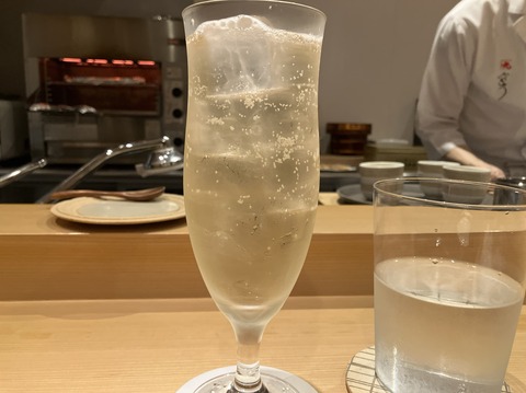 D57AD516-6EF1-4EE7-AE3B-2BB6E1E15A39