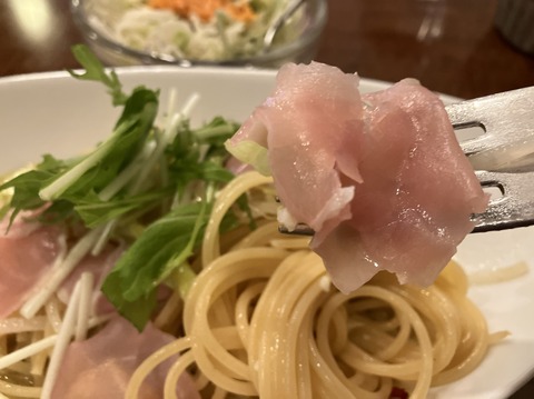 16C11BAD-C7FF-4445-B10E-D52A747A2C9C