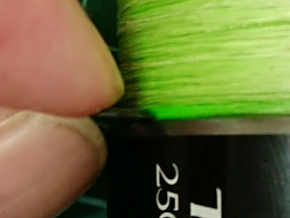 スピニングリールの糸巻き形状 テーパー状になっていたら付属の 調整ワッシャー で調整しよう Toraziroの釣行記