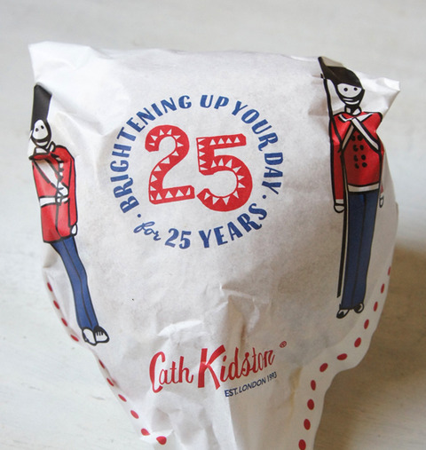 ローストビーフ入り　フレッシュネスバーガー×キャス キッドソンのコラボバーガーを購入