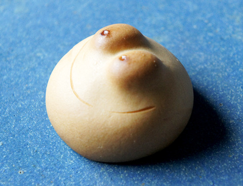 名古屋土産のカエルまんじゅう