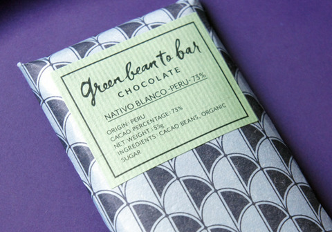 Green Bean to bar Chocolateで買ったチョコとケーキ