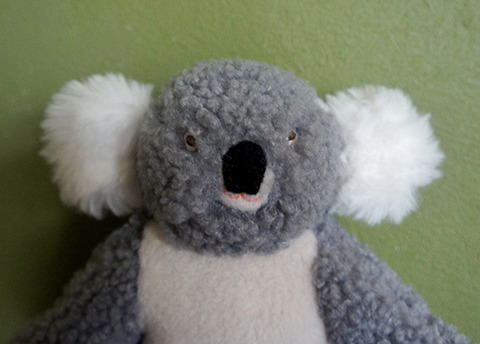 ハンドメイドのコアラのぬいぐるみ