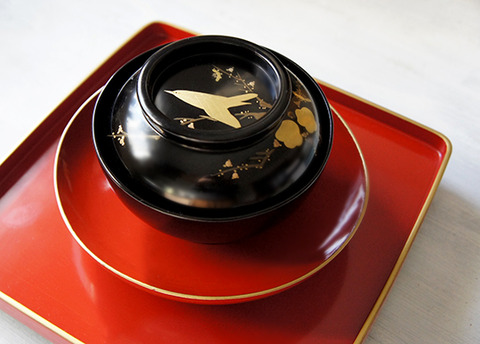 神楽坂のAKOMEYAで開催中の骨董市で、漆器を購入