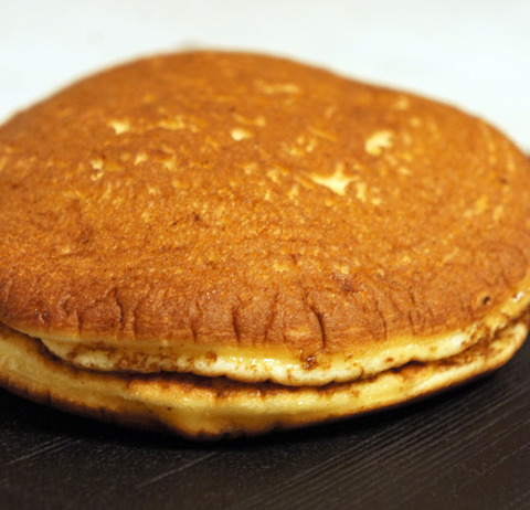 有名店 浅草亀十のどら焼きを、大丸東京で購入