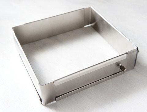 作りたいサイズに調整できる焼き型　パズルパン