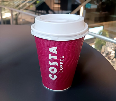 コスタコーヒーのカフェでテイクアウト