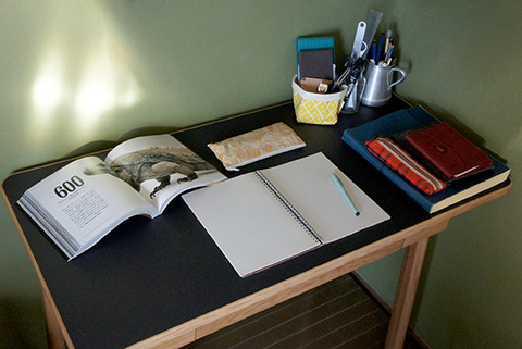 在宅勤務用にACTUSで買ったデスクSARCLE