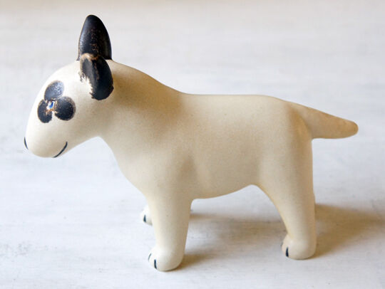 青い目がキレイなリサ ラーソンのブルテリア とりあえず暮らす