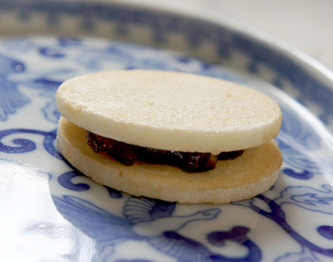 タイミングよく中里の揚最中を購入