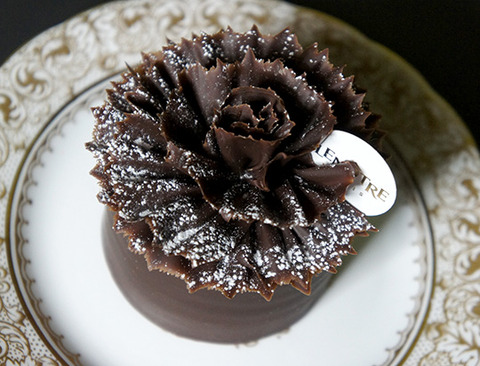 ルノートルのケーキとフィナンシェ