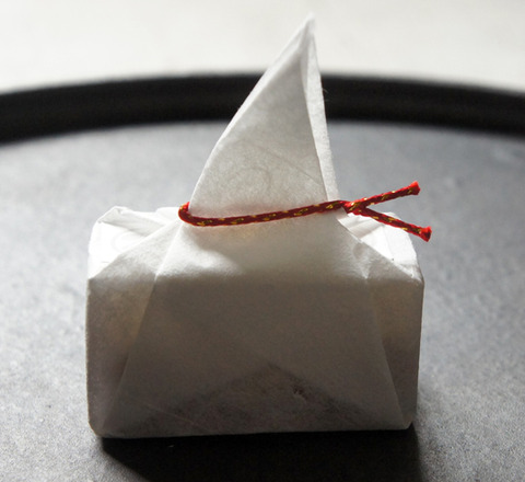 見た目が上品な、菓心おおすがの和菓子 金亀