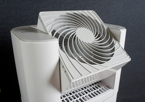 アイリスオーヤマのサーキュレーター衣類乾燥除湿機IJD-I50-WH